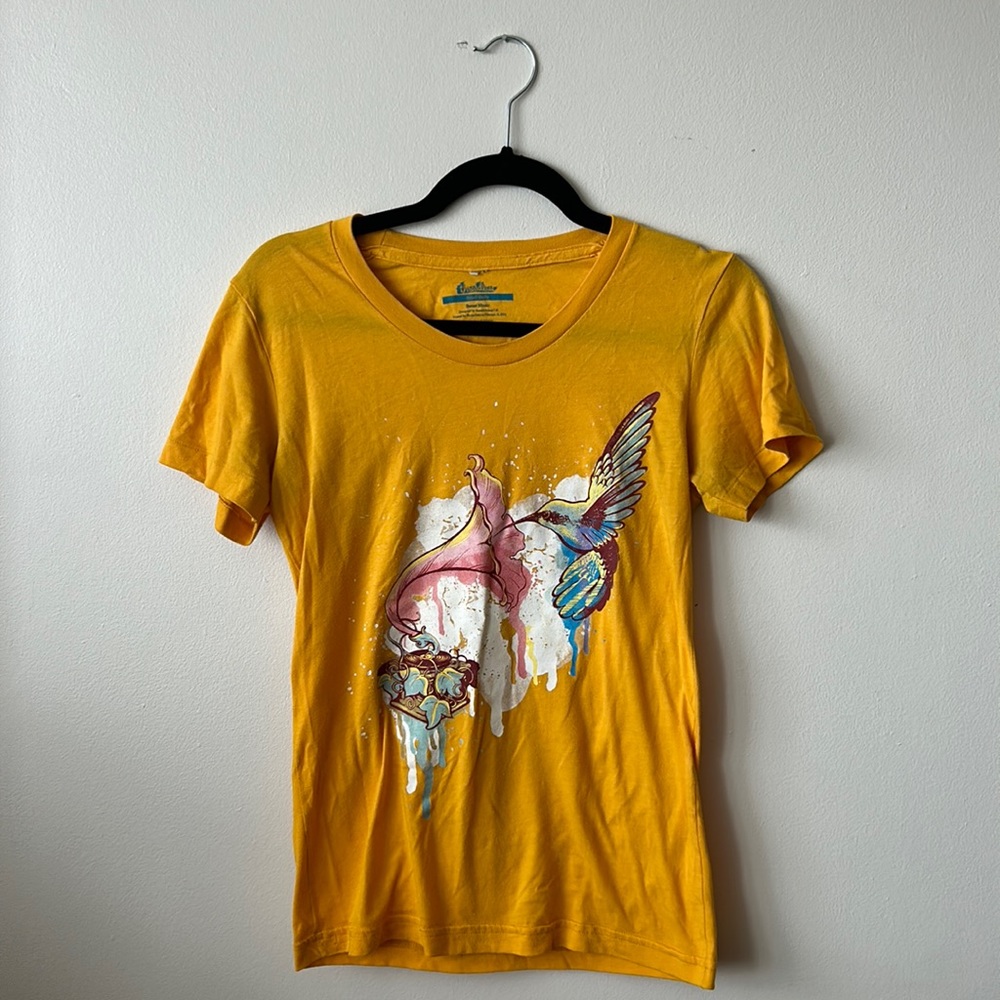 Graphic tee